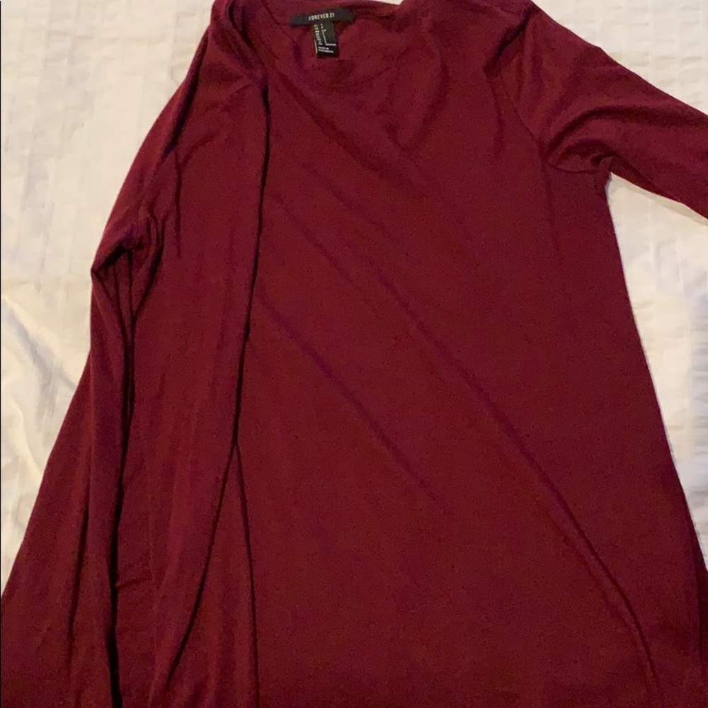 purple/reddish long sleeve tee